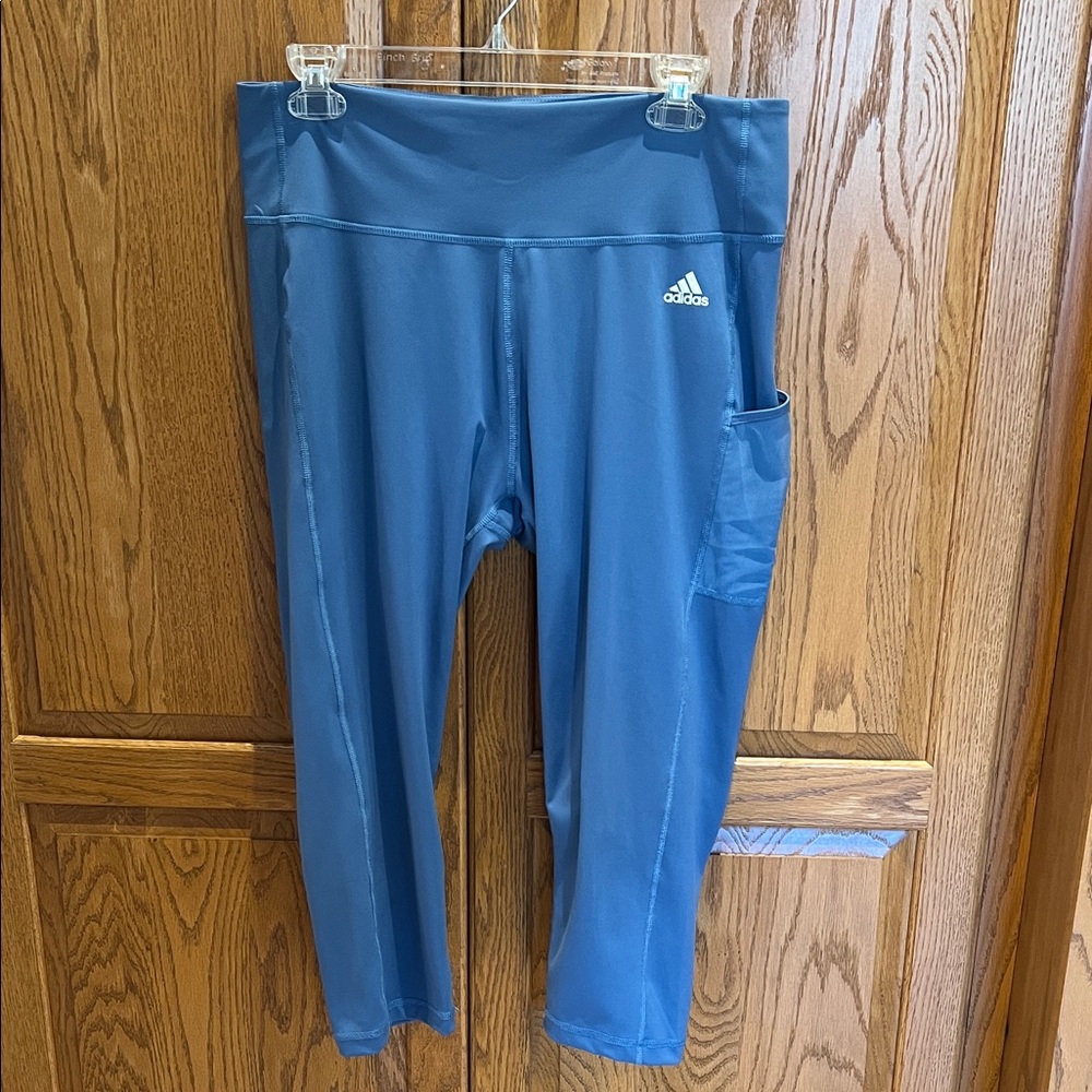 Adidas Women's Blue High-Waist Capri Leggings with Side Pocket